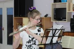 Играет Станиславская Варвара