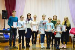 Участники конкурса с преподавателем О.А.Коквиной