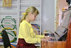 Играет Брусницына Аня