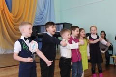 Команда "Музыкальные знаки" (конкурс "Приветствие")